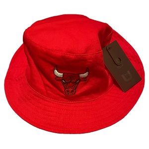NBA Chicago Bulls red reversible bucket hat